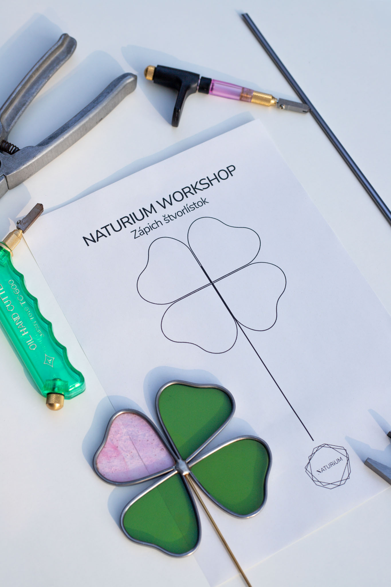 Kreatívny workshop Tiffany vitráže v Bratislave pre dospelých a firmy v Naturium